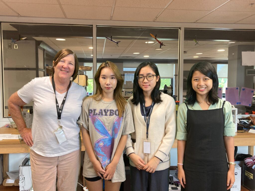 Eileen McMahon and members of Chuyen Xe Mua He